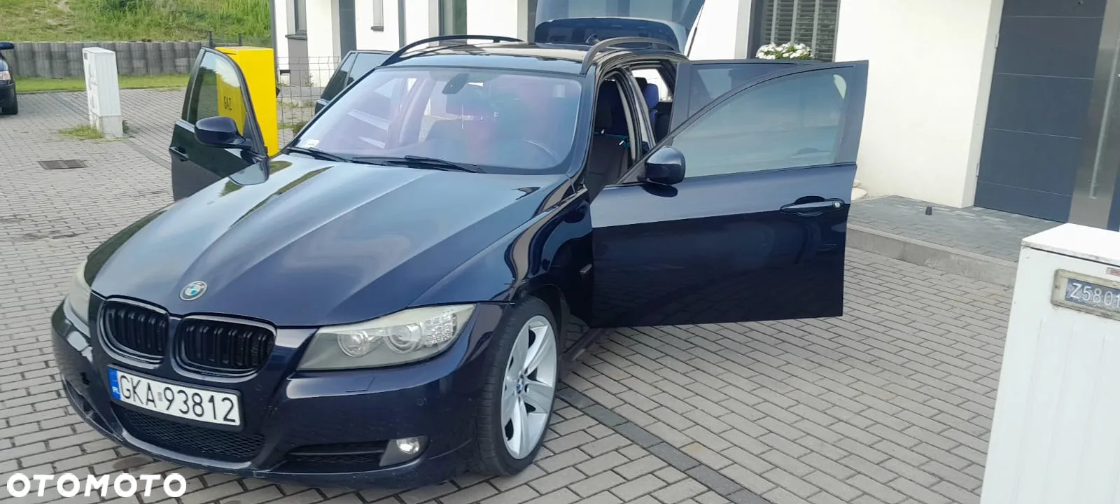 BMW Seria 3 318d Touring - 2