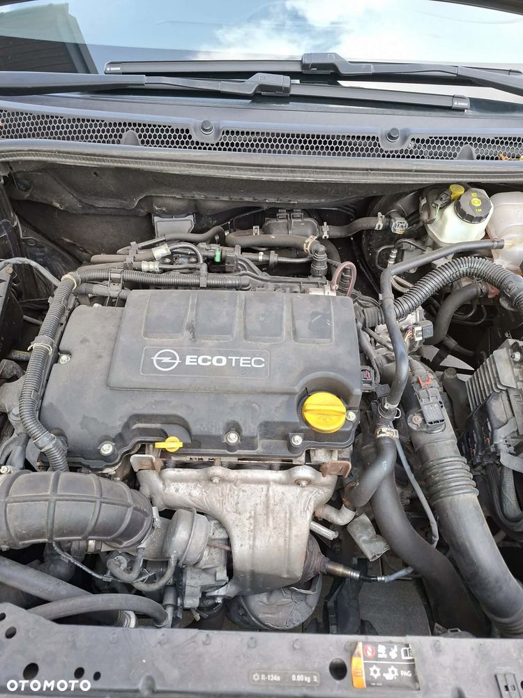 Opel Astra 1.4 T Cosmo - 15