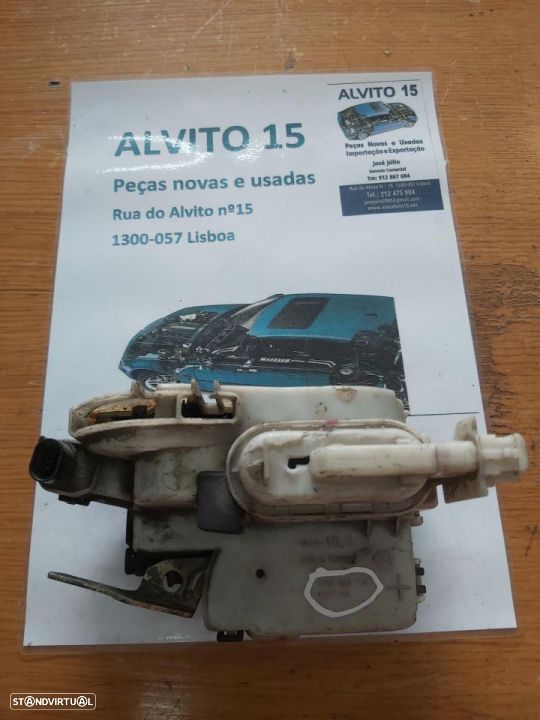 Fechadura frente direita Volkswagen Golf III 3 tampa vacuo estalada - 1