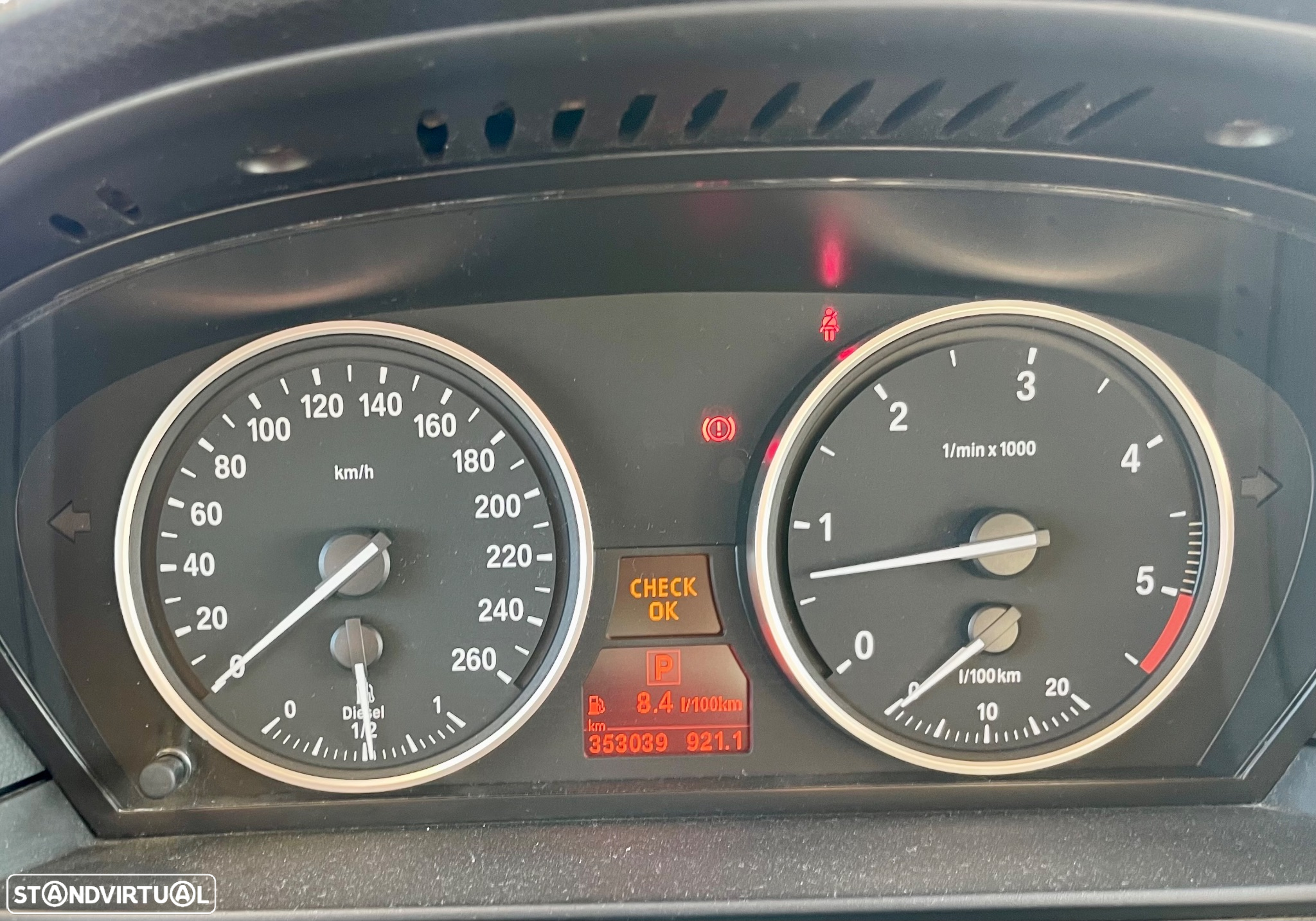 BMW 530 dA Touring Executive - 10