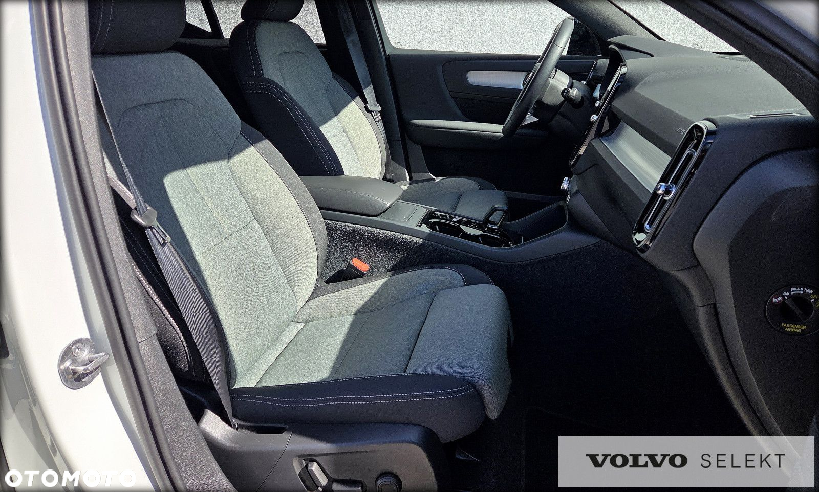 Volvo XC 40 B3 Plus Dark - 13