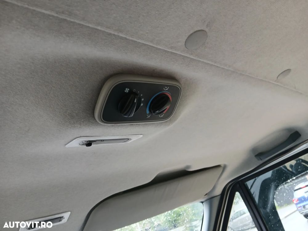 Ford Tourneo Standard - 12