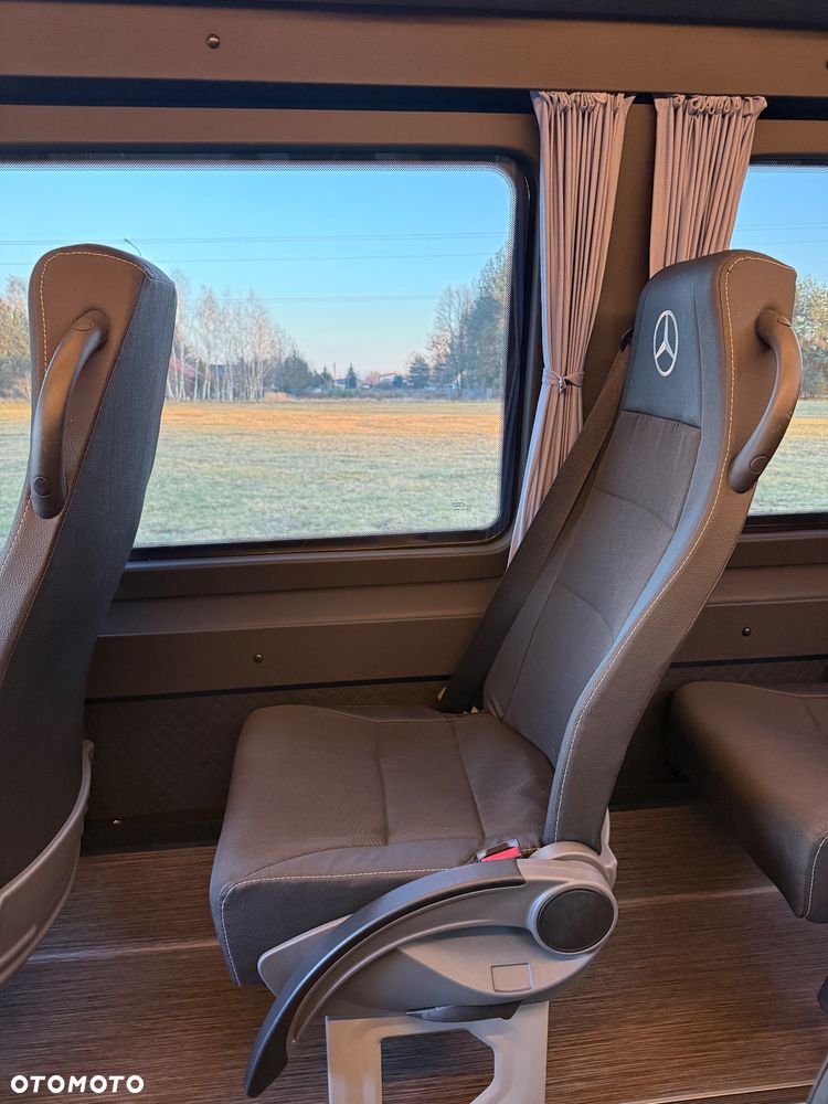 Mercedes-Benz Sprinter 517 - 28