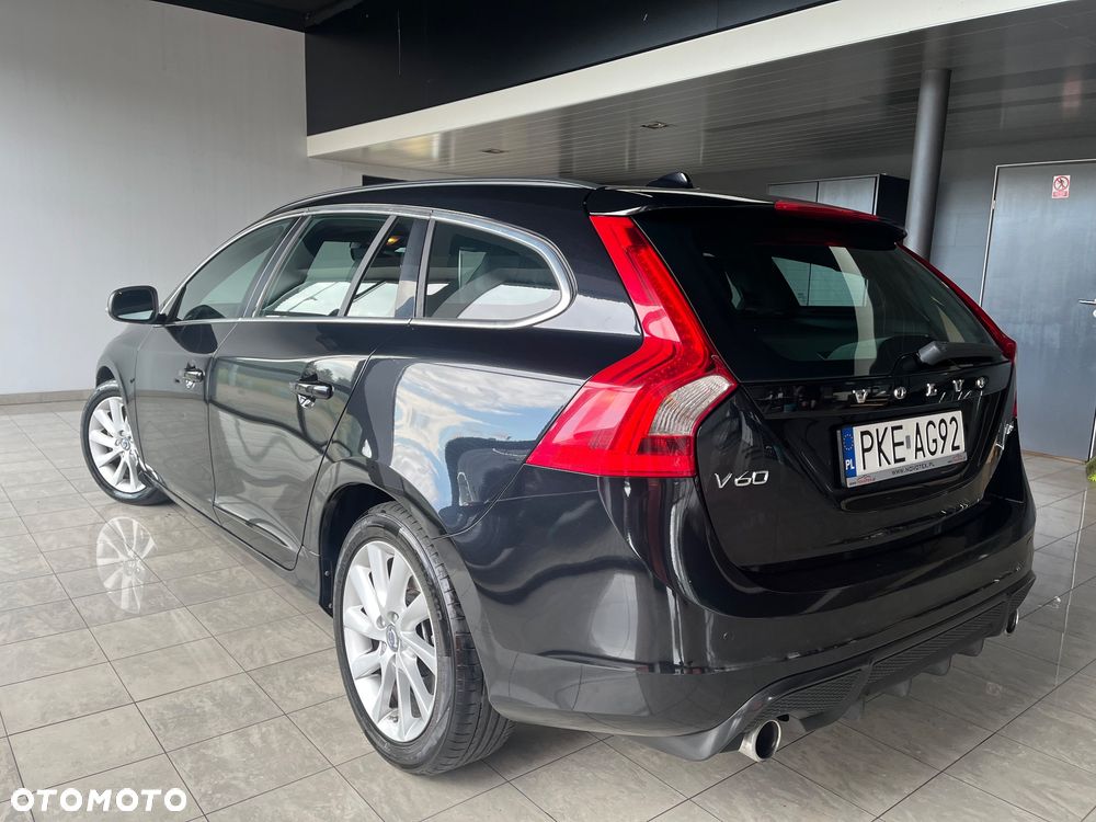 Volvo V60 D3 Summum - 4