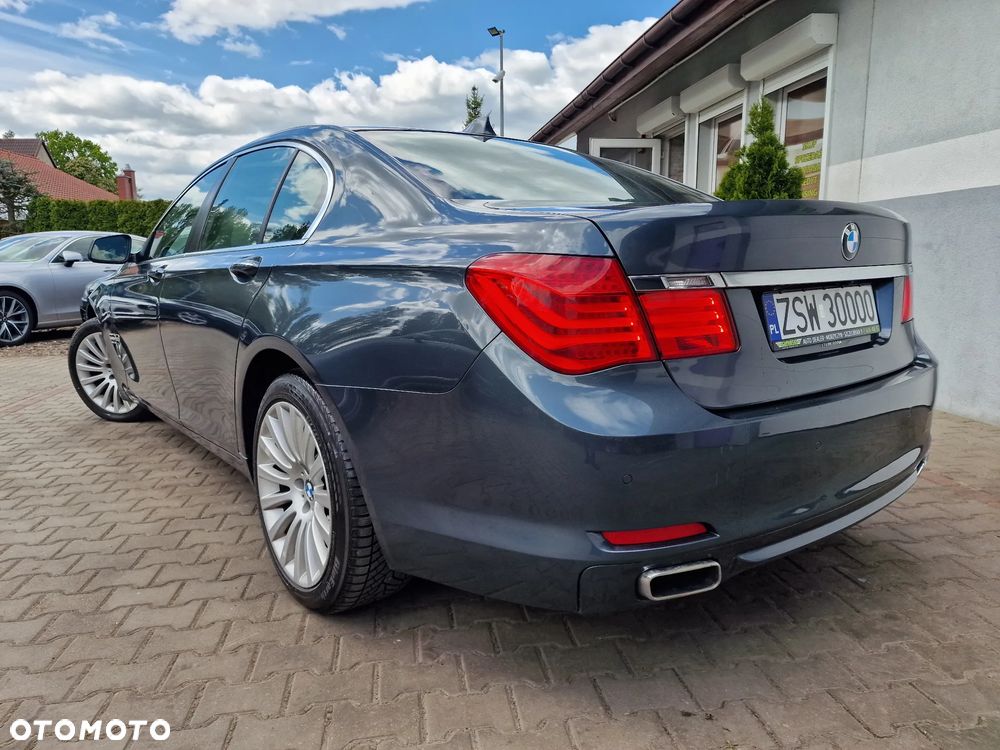 BMW Seria 7 740d - 7