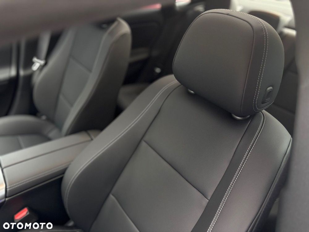 Mercedes-Benz CLA - 11