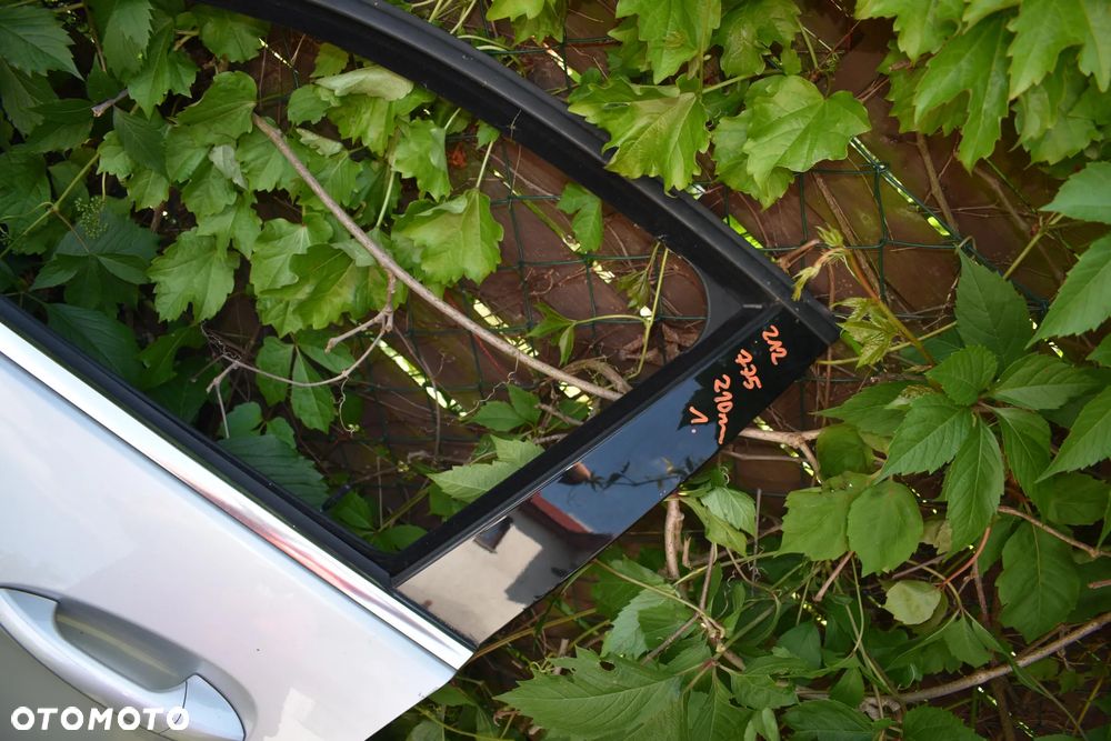 MERCEDES W212 DRZWI PRZEDNIE PRZÓD LEWE 775 - 11