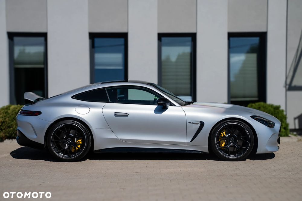 Mercedes-Benz AMG GT - 3
