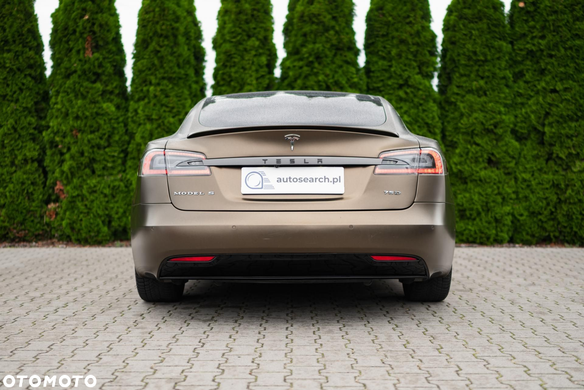 Tesla Model S - 5