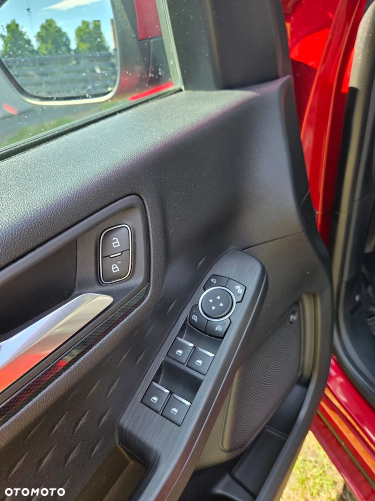 Ford Kuga 1.5 EcoBoost FWD ST-Line X - 17
