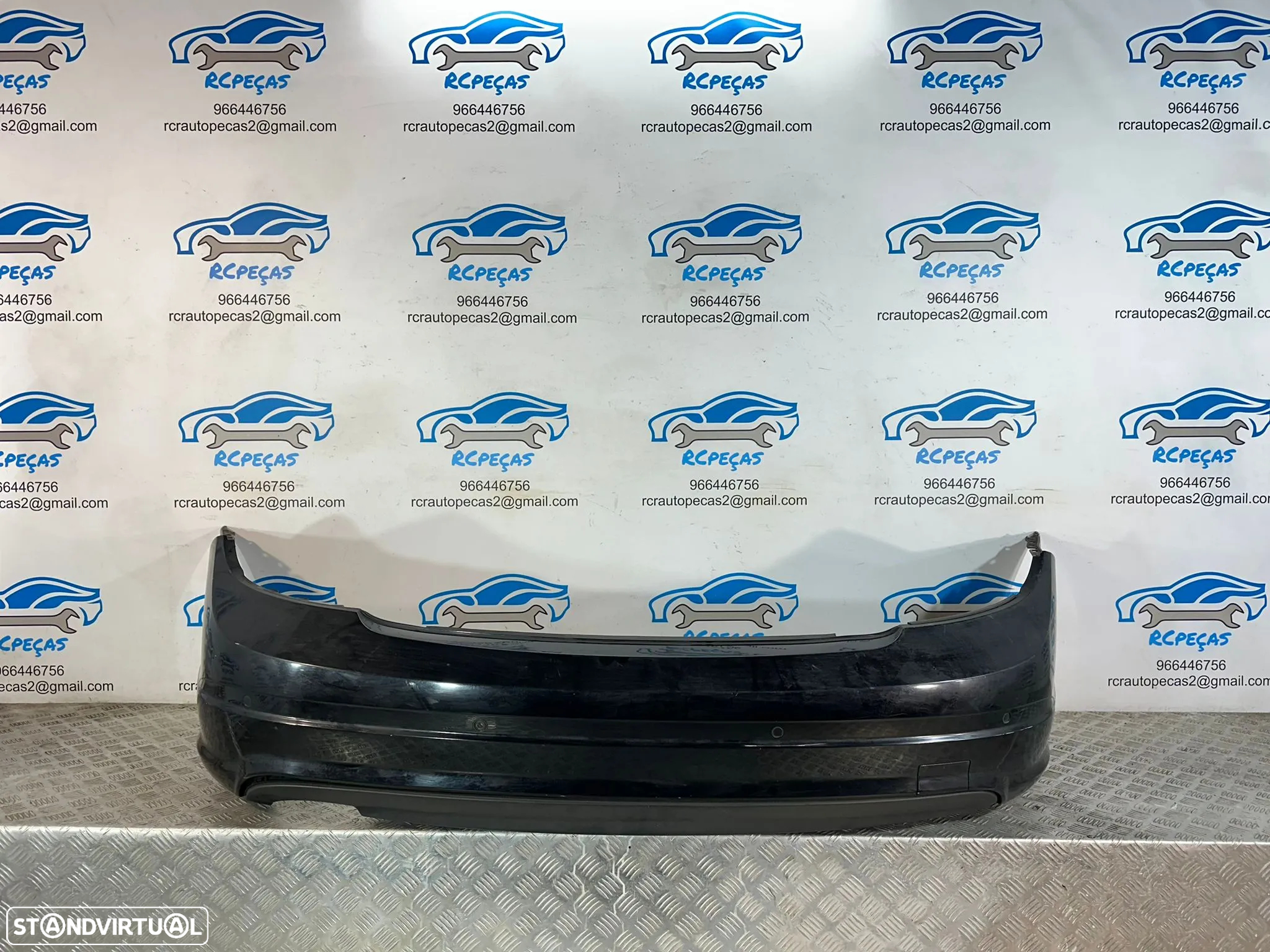 .Parachoques Tras Traseiro Original AMG Mercedes Benz Classe C W204 2008 - 2011 - 2
