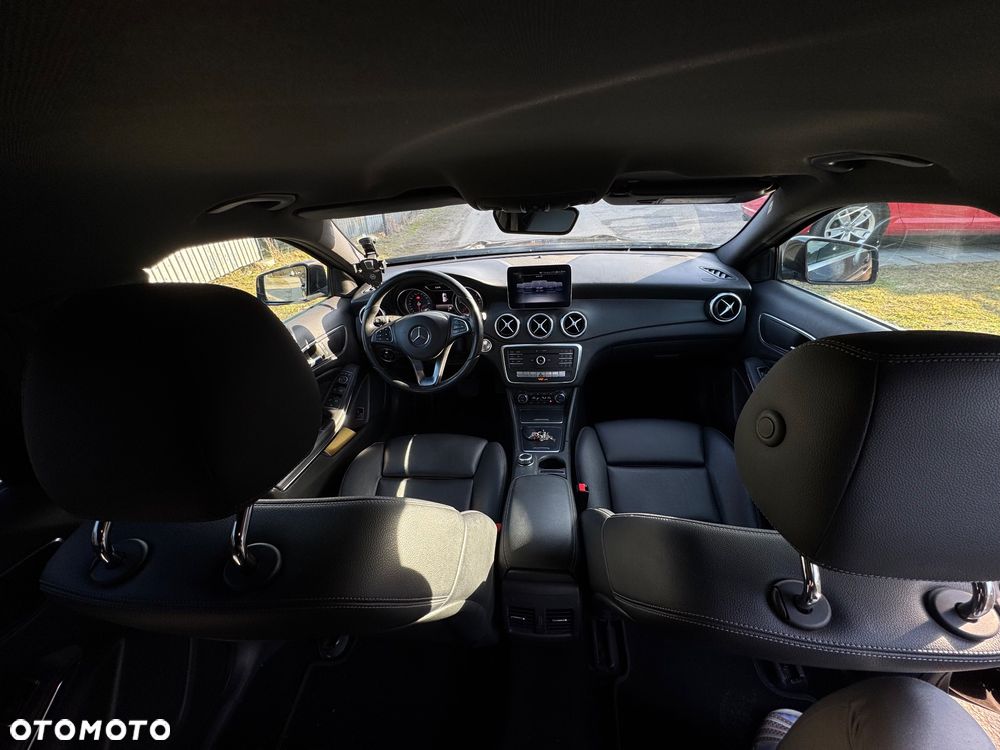 Mercedes-Benz GLA 180 (CDI) d 7G-DCT Urban - 6