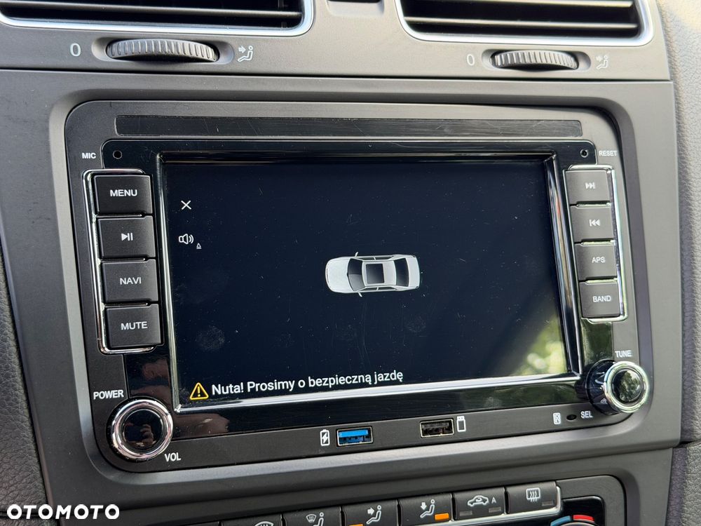 Volkswagen Golf 1.6 TDI DPF Highline - 30