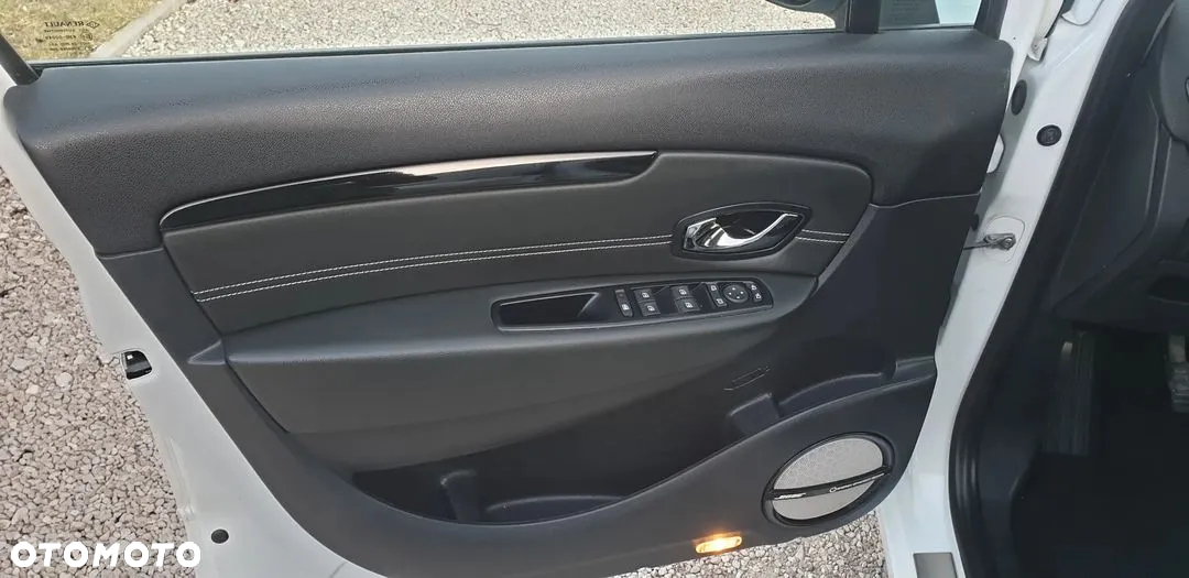 Renault Grand Scenic ENERGY TCe 130 BOSE EDITION - 15