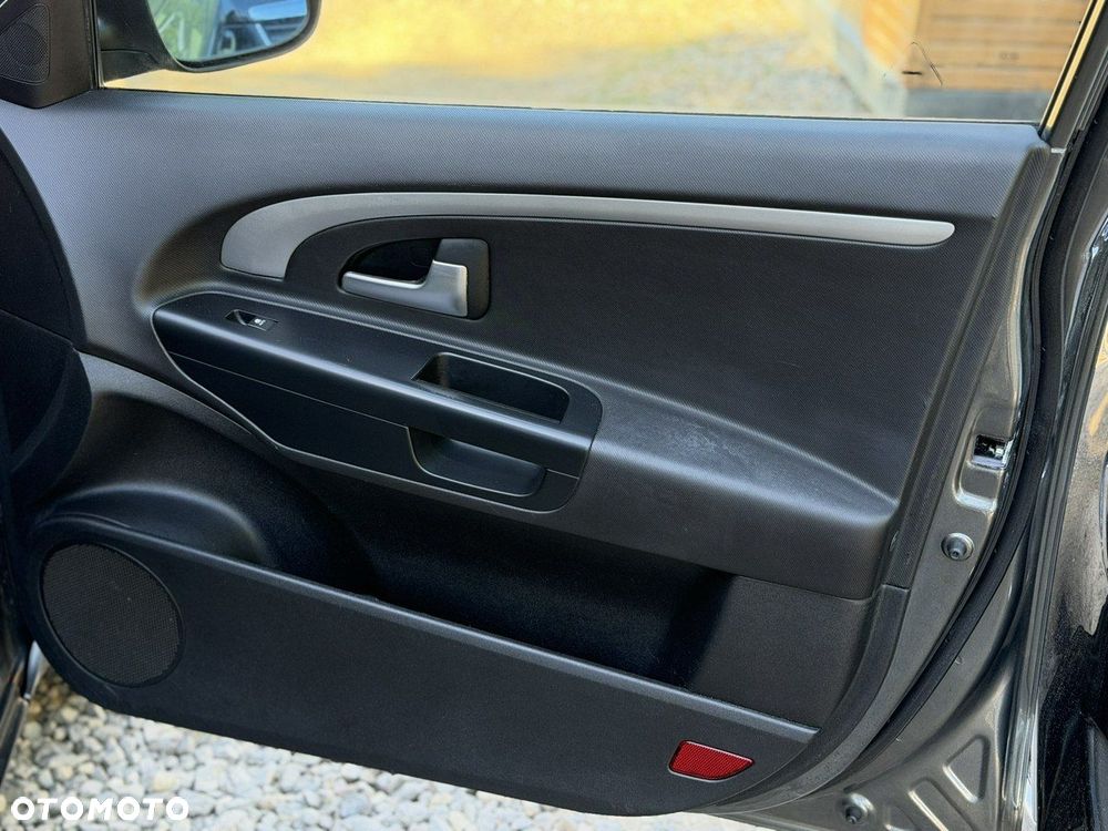 Kia Ceed - 22
