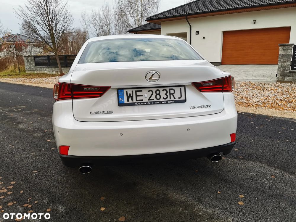 Lexus IS 200t Elite - 26