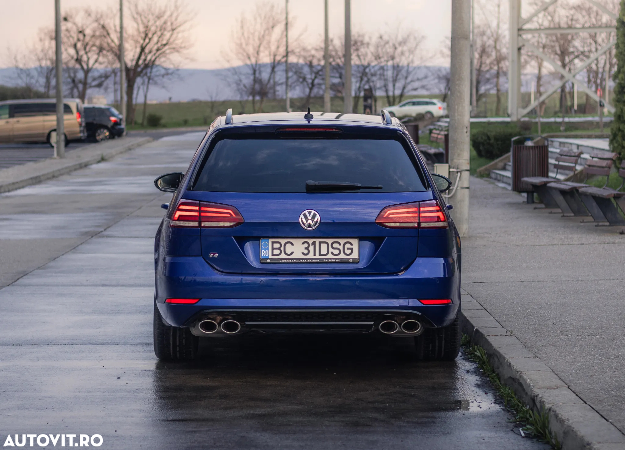 Volkswagen Golf Variant R 2.0 TSI OPF 4Motion DSG - 6