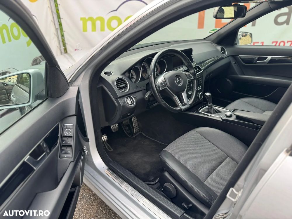 Mercedes-Benz C 180 T CGI BlueEFFICIENCY - 36