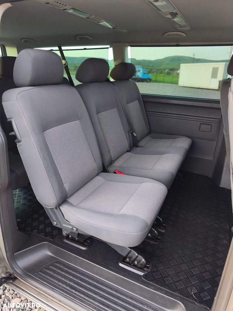 Volkswagen Caravelle - 17