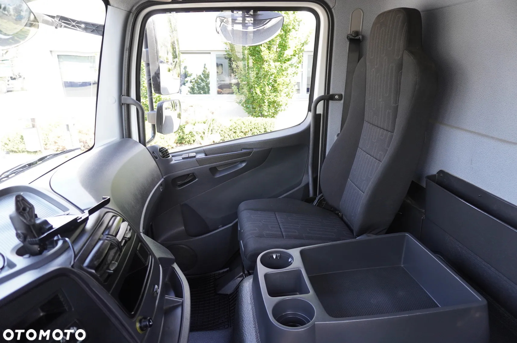 Mercedes-Benz Atego 1318 E6 / kontener 20 palet / winda / 90 tys.km !!! - 12
