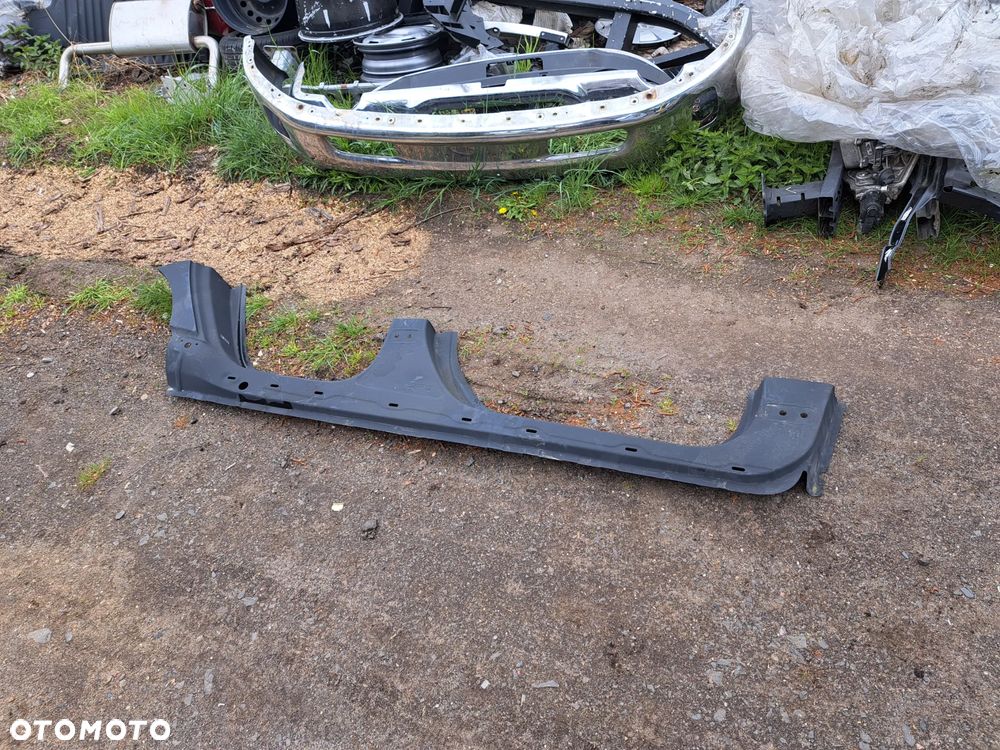 Próg prawy Volvo V40 V-40 II 31391642 2012-2019 - 2