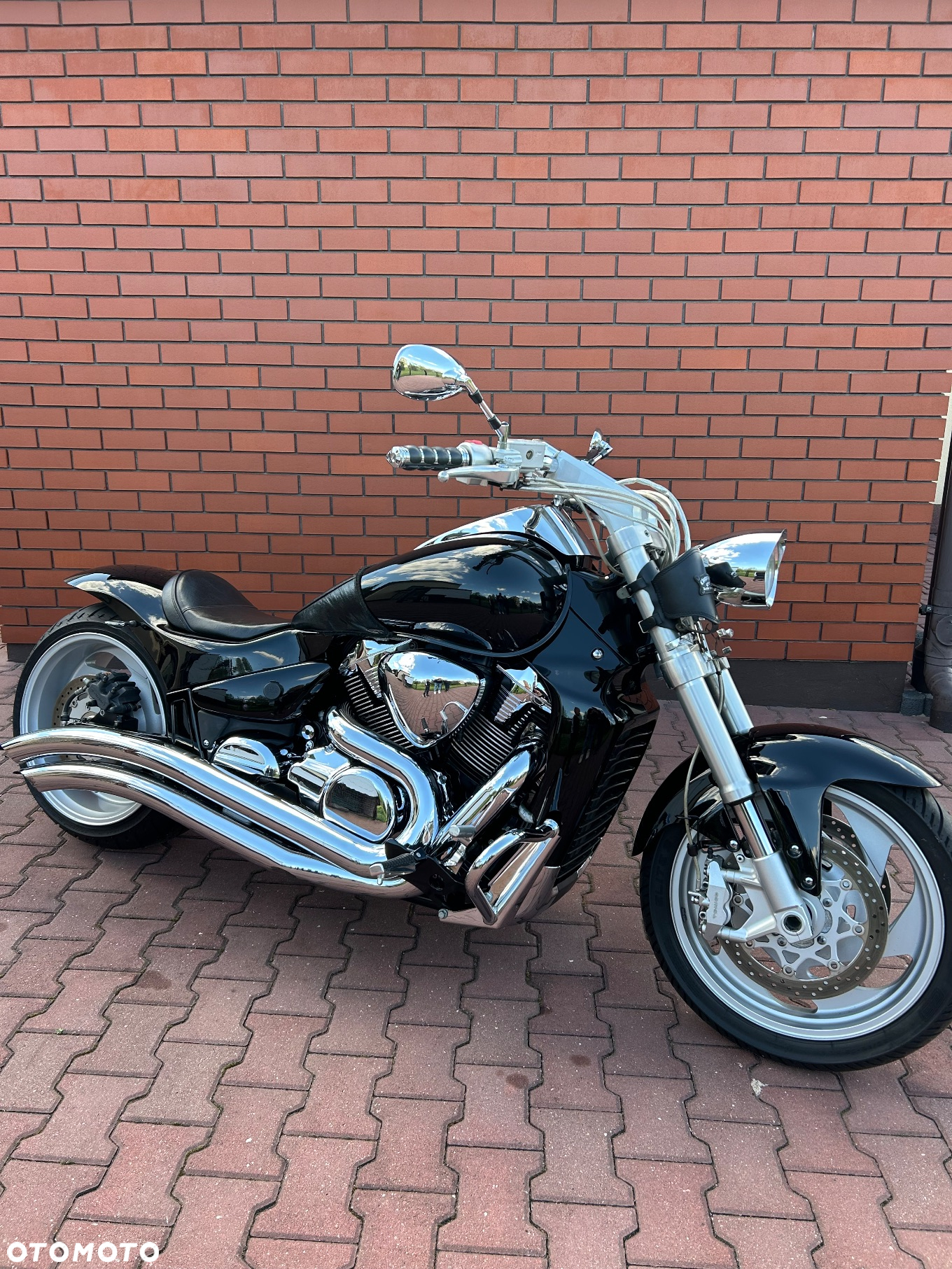 Suzuki Intruder - 2