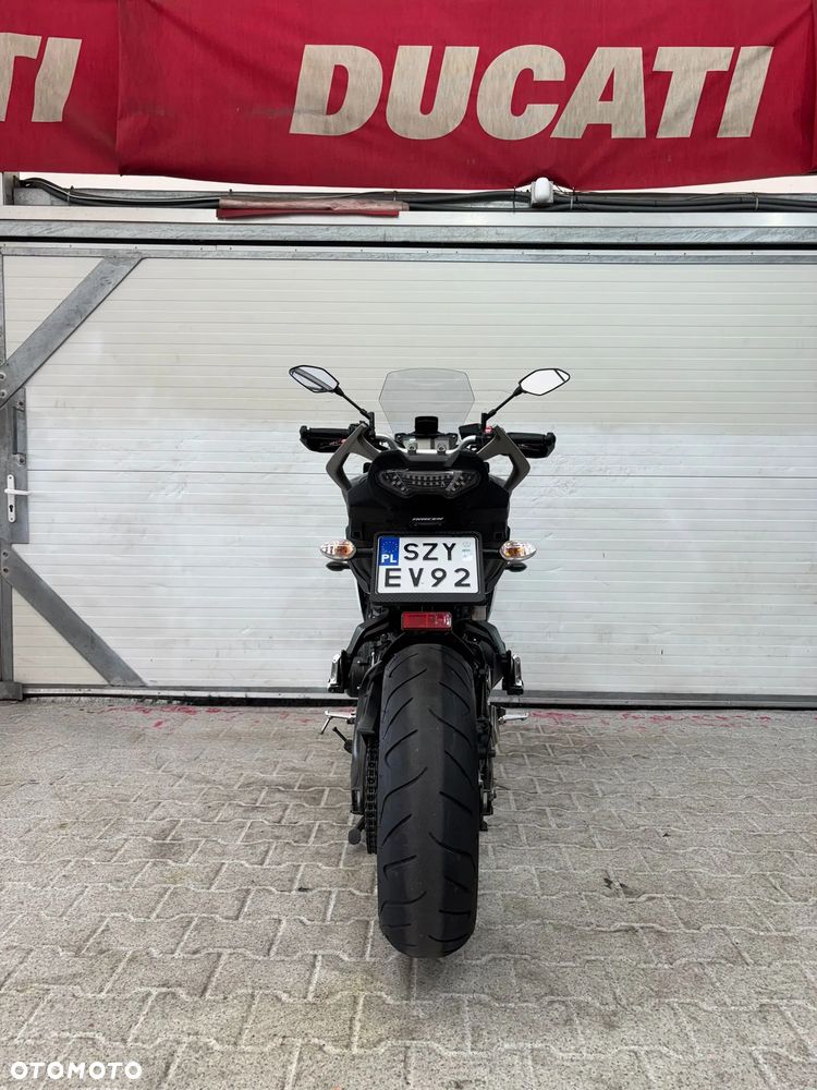 Yamaha MT - 28