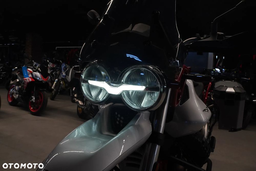Moto Guzzi V85 - 11