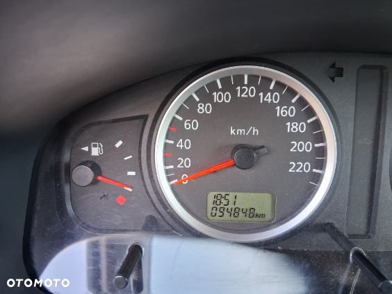 Nissan Almera - 6