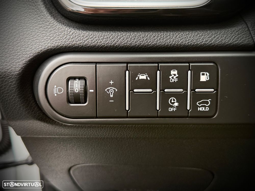 Kia XCeed 1.6 GDi PHEV First Edition+SRF - 32