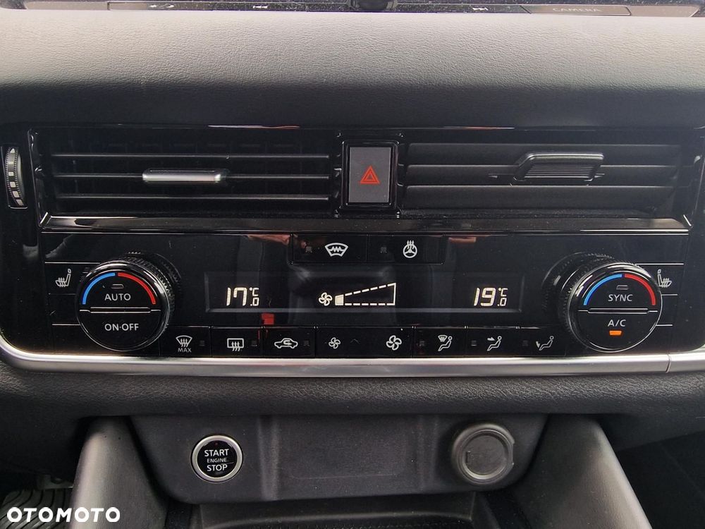 Nissan Qashqai 1.3 DIG-T MHEV N-Connecta Xtronic - 9
