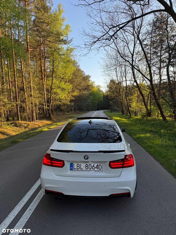 BMW Seria 3 328i xDrive Sport Line - 2