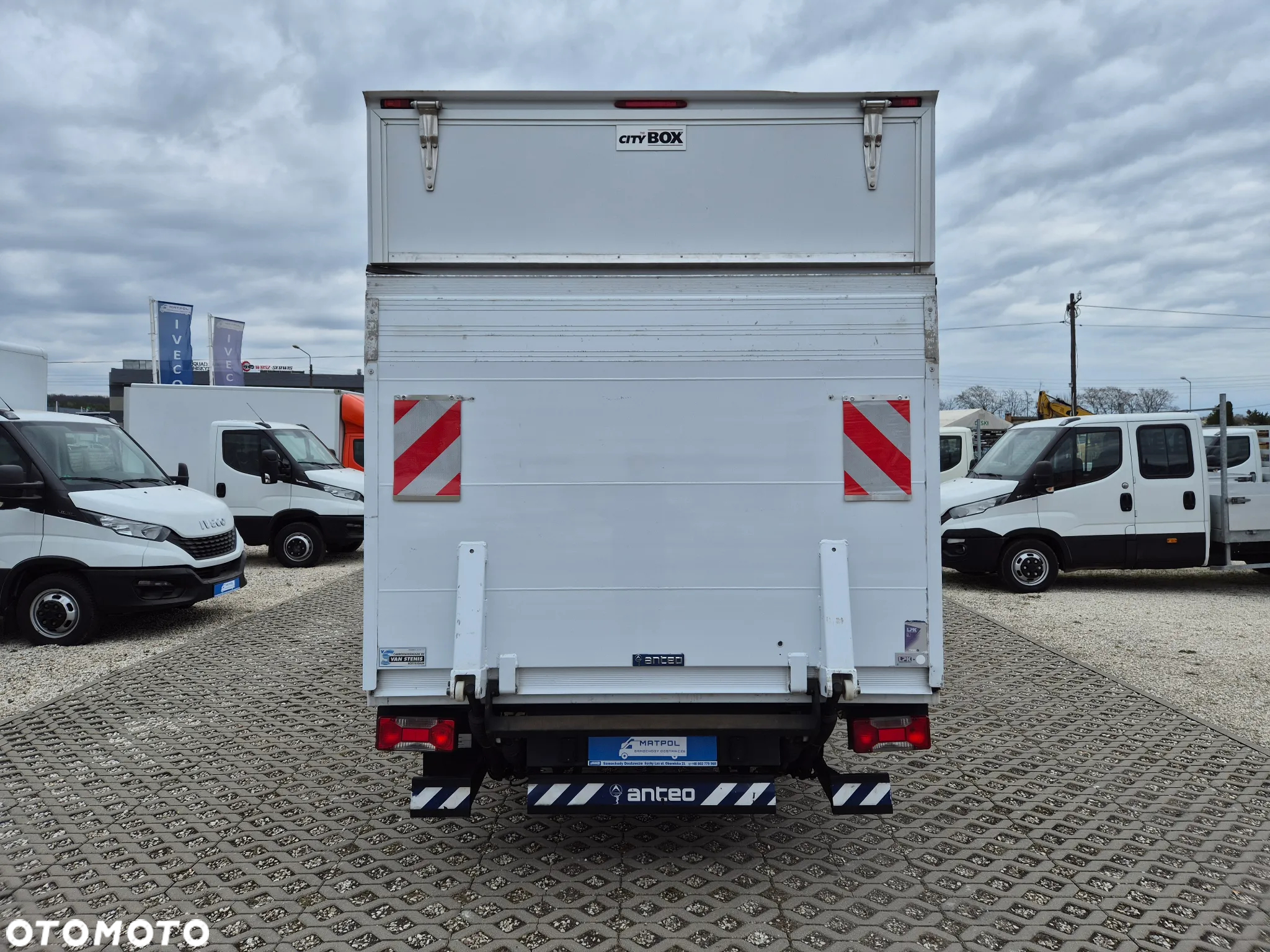 Iveco Daily 35C14, kontener, winda 750KG, bliźniaki - 6