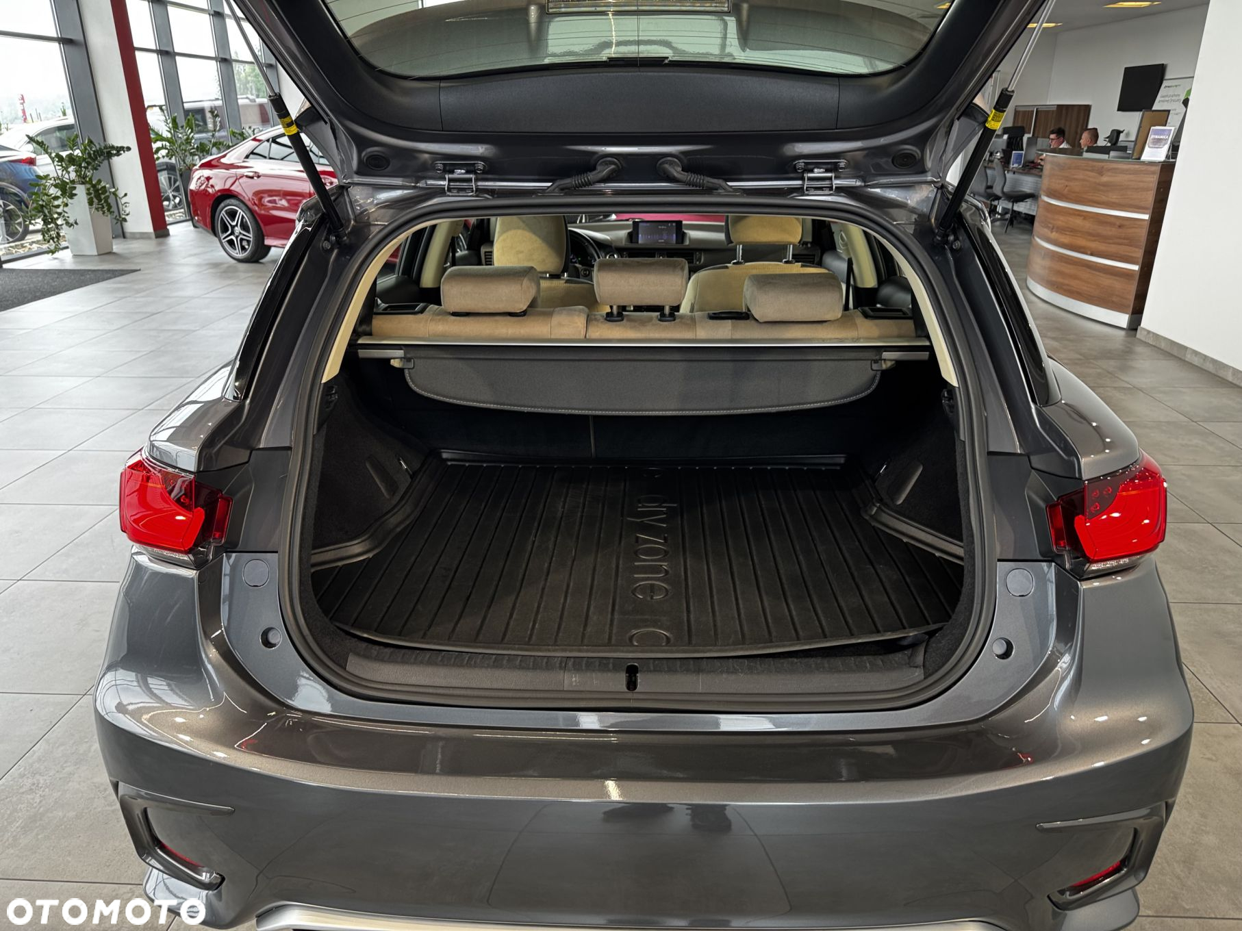 Lexus CT - 11
