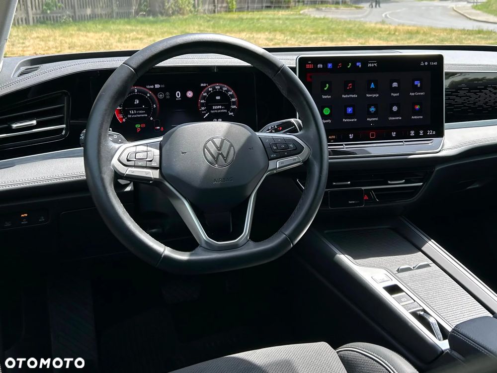 Volkswagen Passat - 16