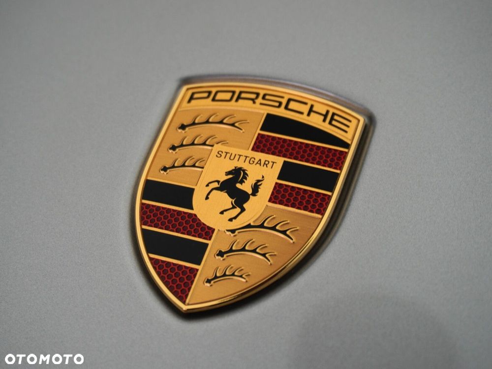 Porsche 911 Carrera S - 8
