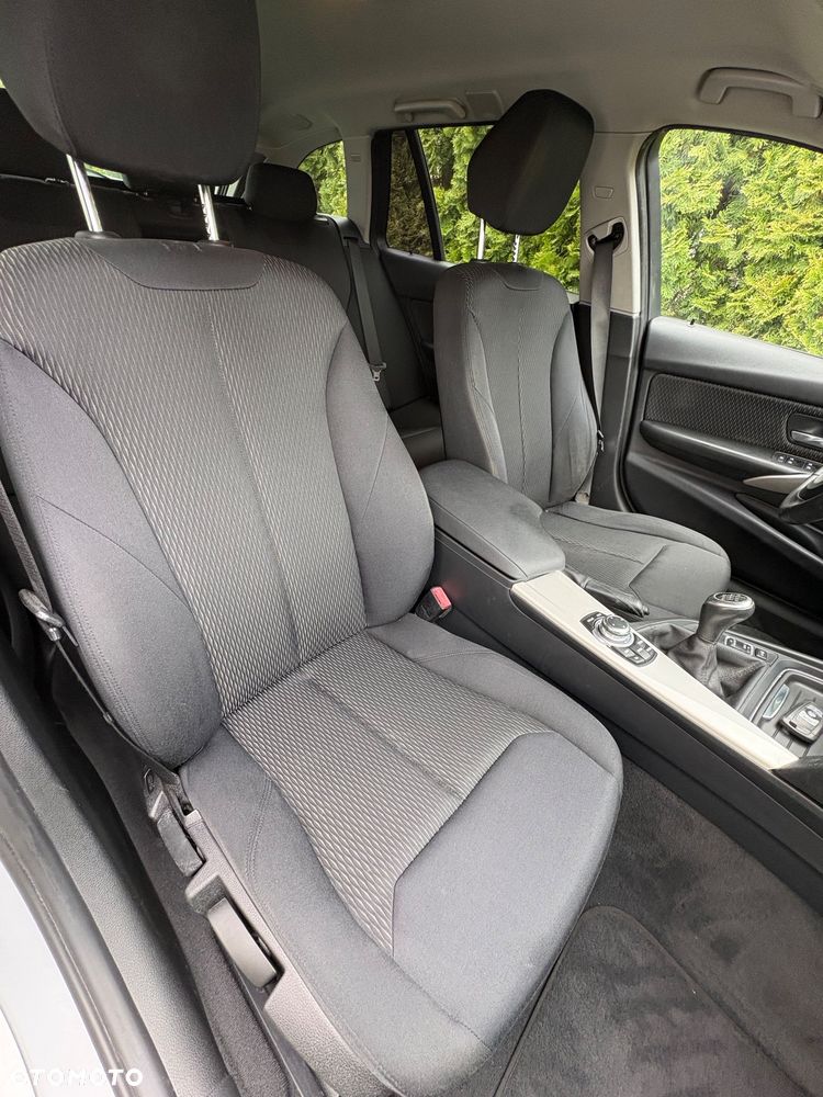 BMW Seria 3 320d Blue Performance Sport Line - 9