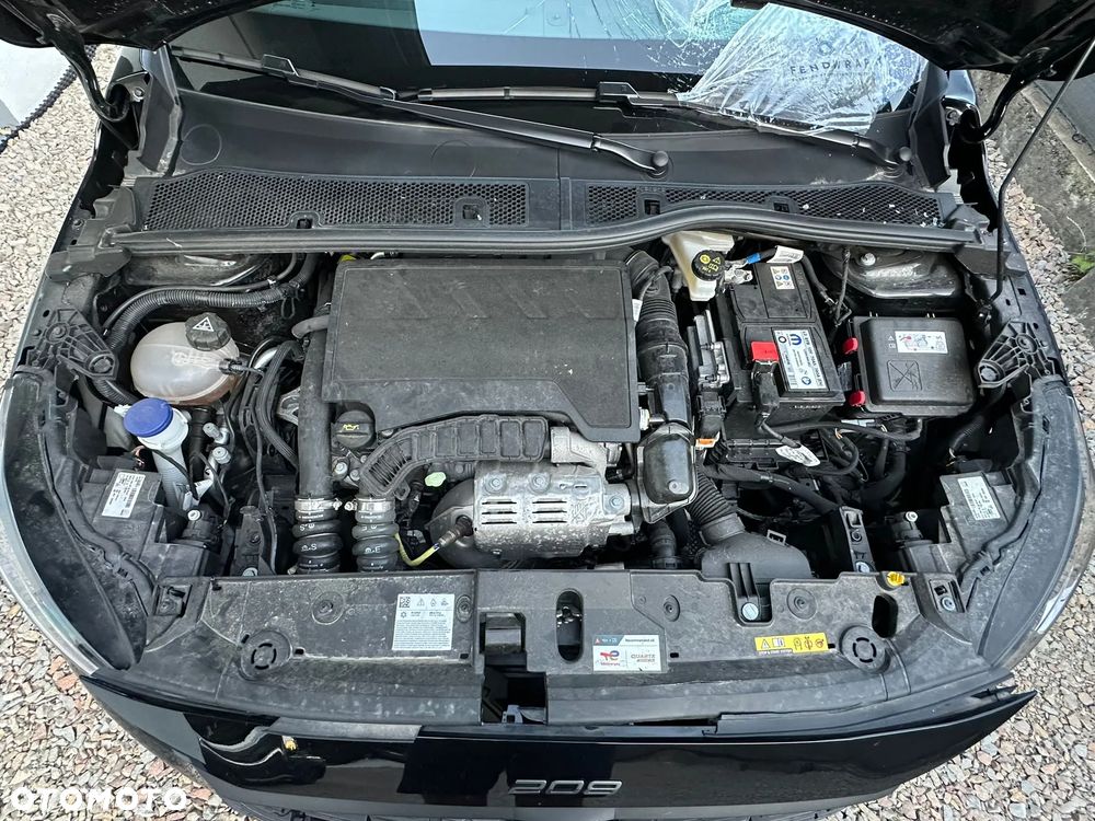 Peugeot 208 - 22