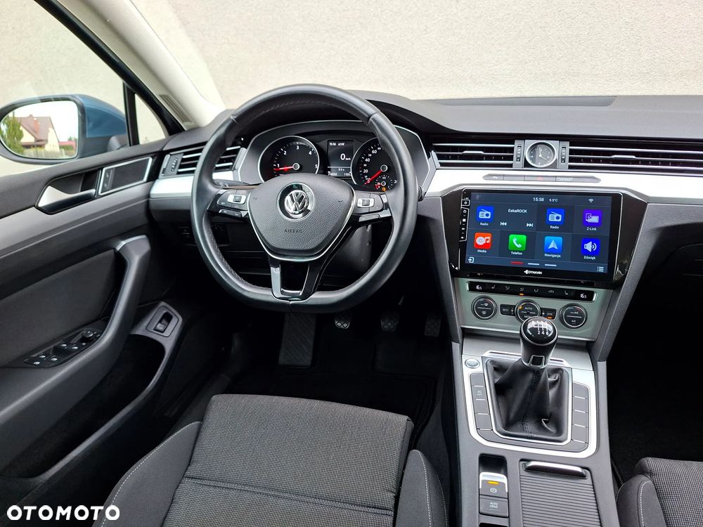 Volkswagen Passat - 28