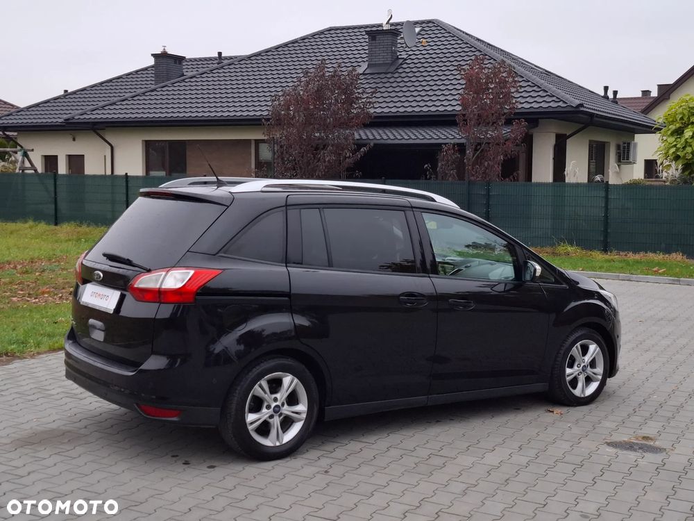 Ford Grand C-MAX - 10