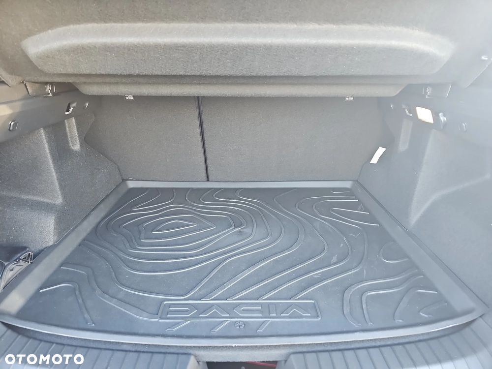 Dacia Duster 1.6 Full Hybrid 140 Journey MMT - 31