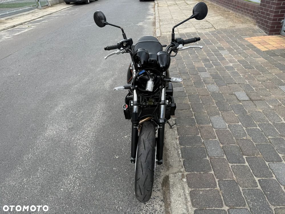 Kawasaki Z 650 RS - 2