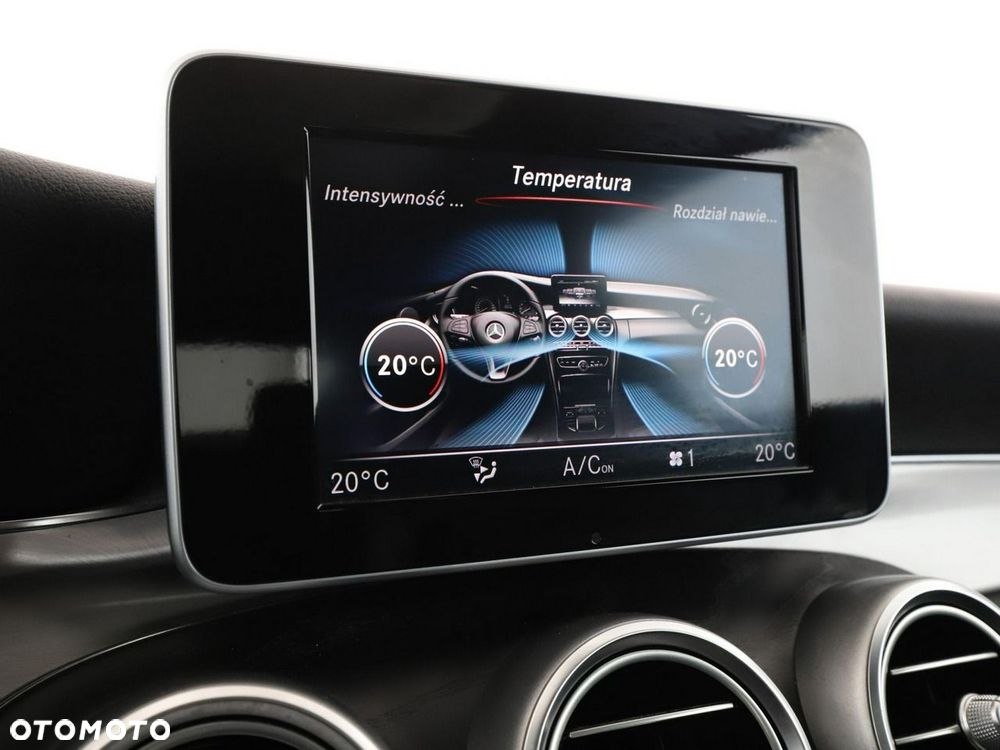 Mercedes-Benz Klasa C 200 9G-TRONIC AMG Line - 26