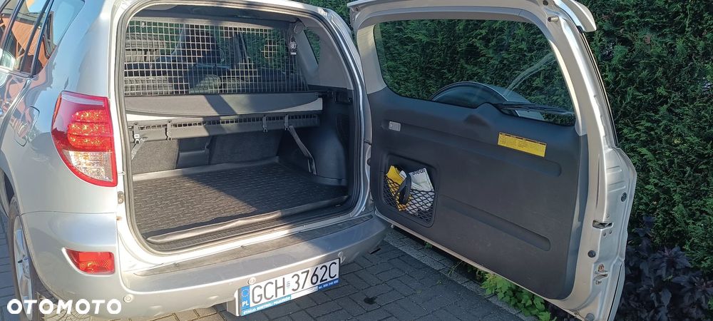 Toyota RAV4 2.0 VVT-i Sol - 6