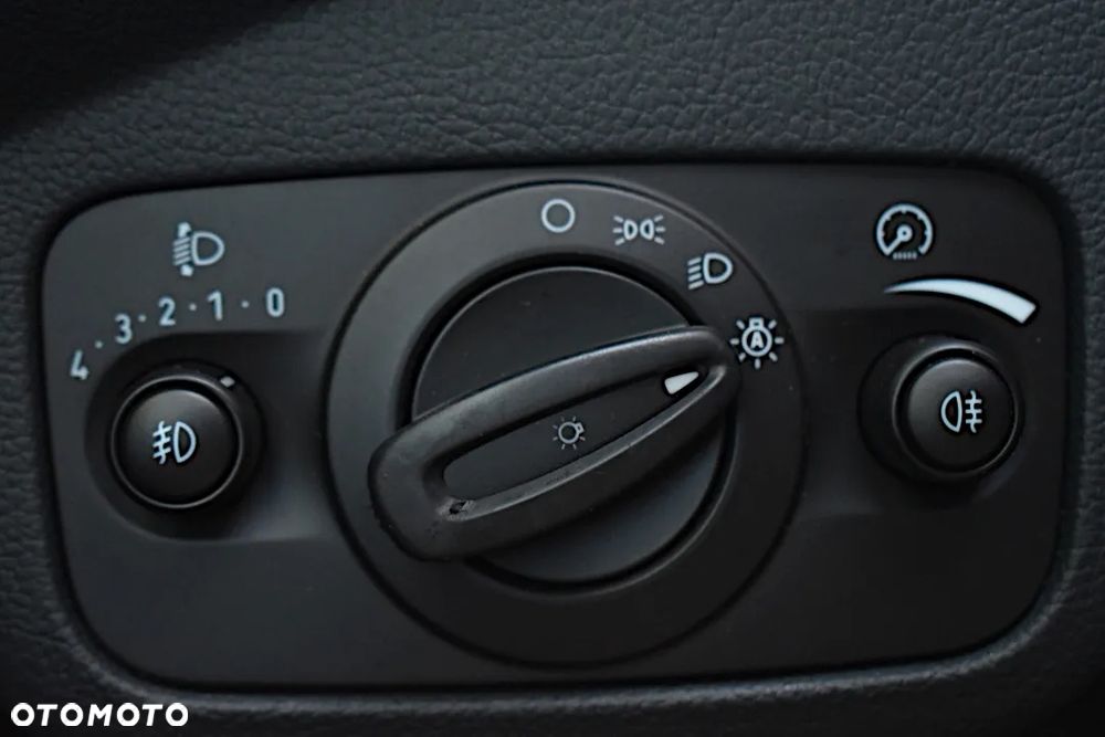 Ford C-MAX 1.6 TDCi Start-Stop-System Titanium - 28