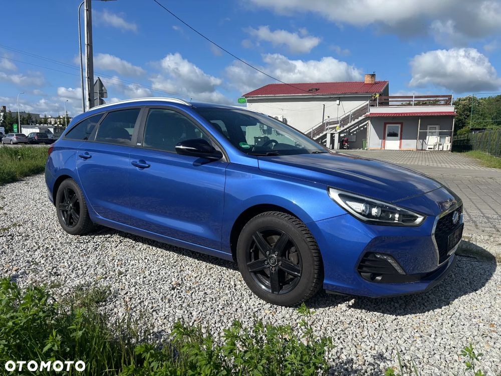Hyundai i30 blue Kombi 1.6 CRDi Passion - 40