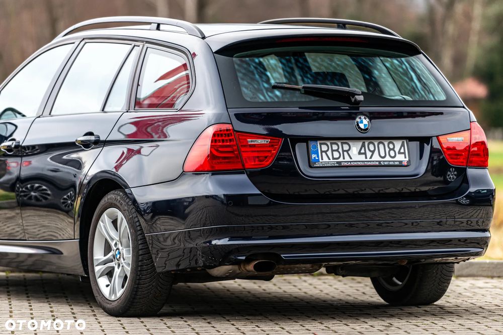 BMW Seria 3 318i - 6