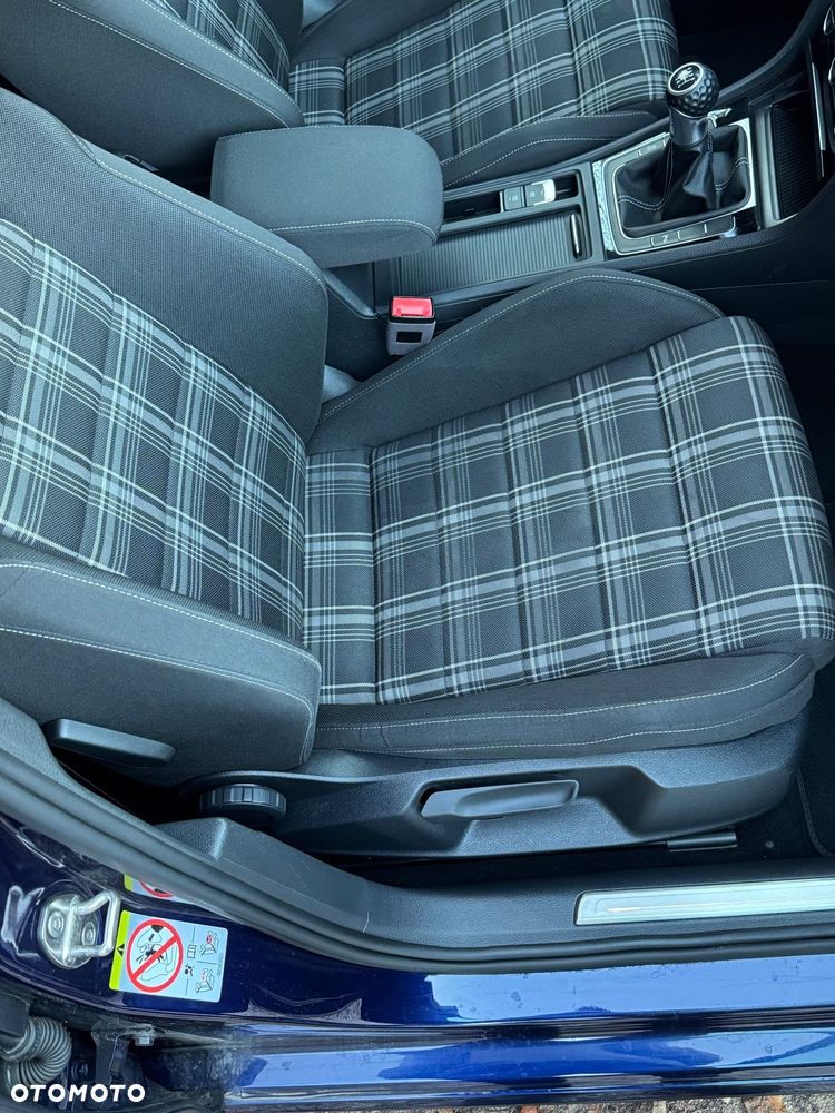 Volkswagen Golf VII 2.0 TDI BMT GTD - 11