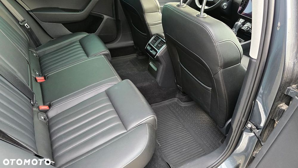 Skoda Superb 2.0 TDI SCR L&K DSG - 25