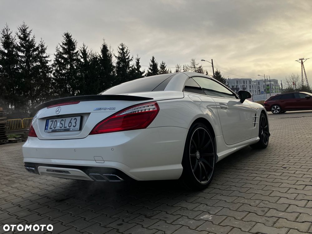 Mercedes-Benz SL 63 AMG AMG Speedshift MCT 7-Gang Sportgetriebe AMG Performance Package - 11